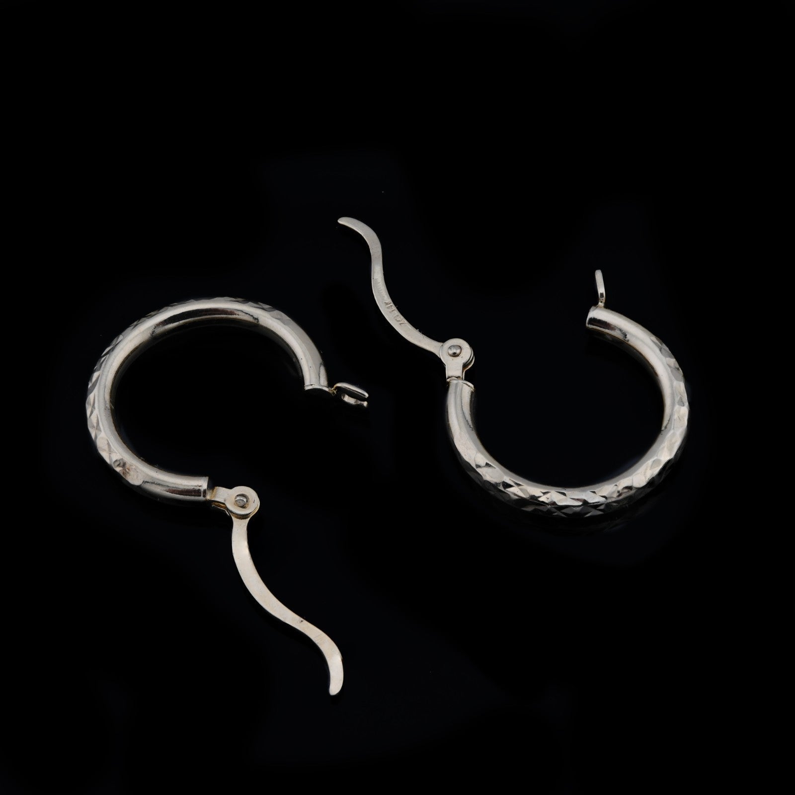 14k Yellow Gold Round Endless Round Hoop Diamond Cut Engraved Textured Earring - Elite Jewelers - Earrings