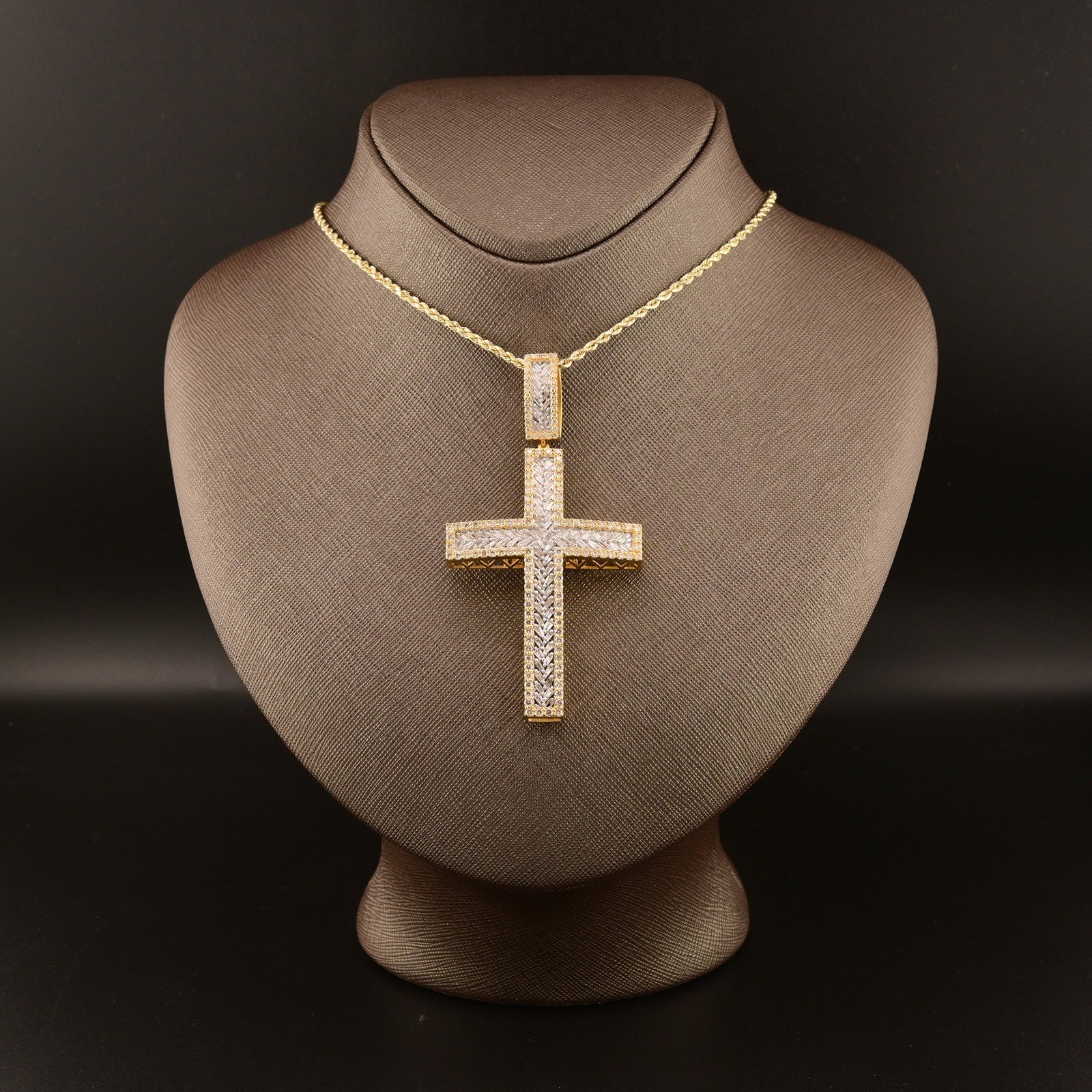 10k Yellow Gold 4.3CTW Round/Baguette Diamond Zig Zag Cross Pendant 18.2g Charm