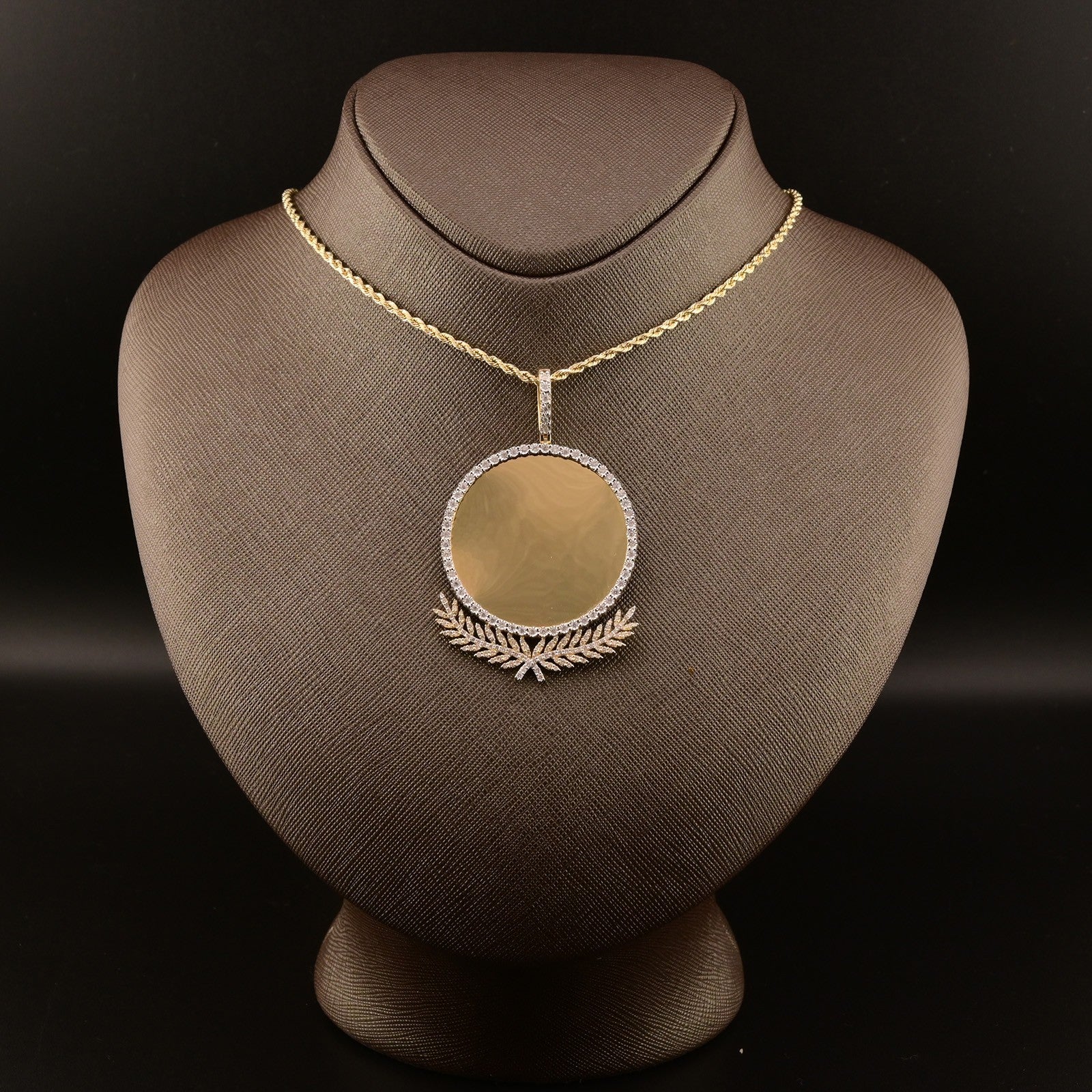 10k Yellow Gold 1.25CTW Natural Round Diamond Picture Memory Pendant 11.8g Charm