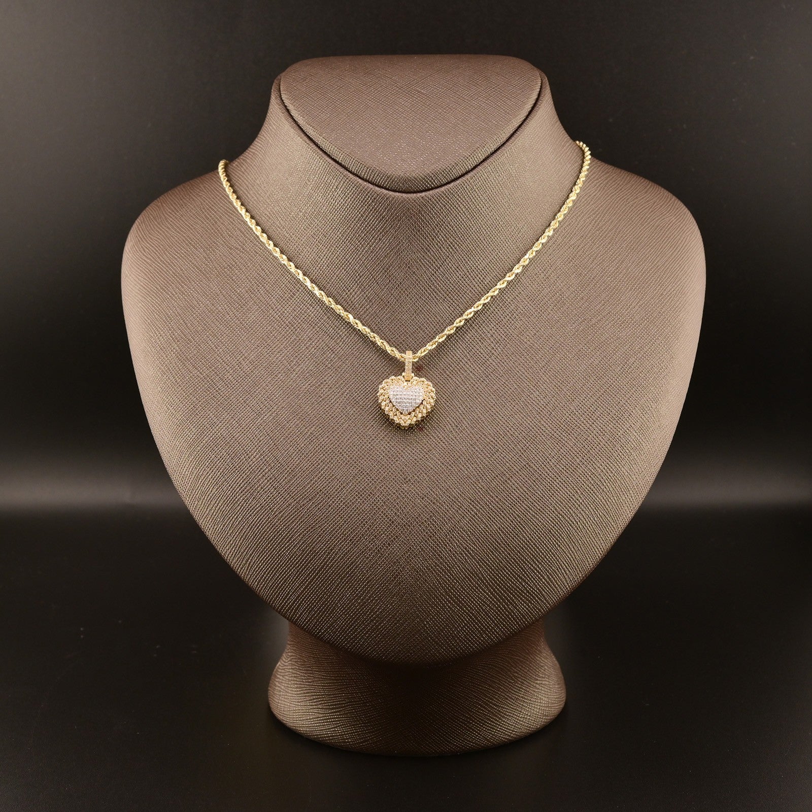 10k Yellow Gold 0.53CTW Natural Round Diamond Heart Pendant 4gms Love Charm