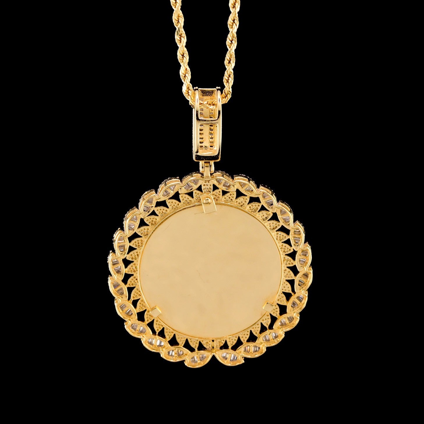 10k Yellow Gold 2.35CT Round/Baguette Diamond Picture Memory Pendant 15.5g Charm