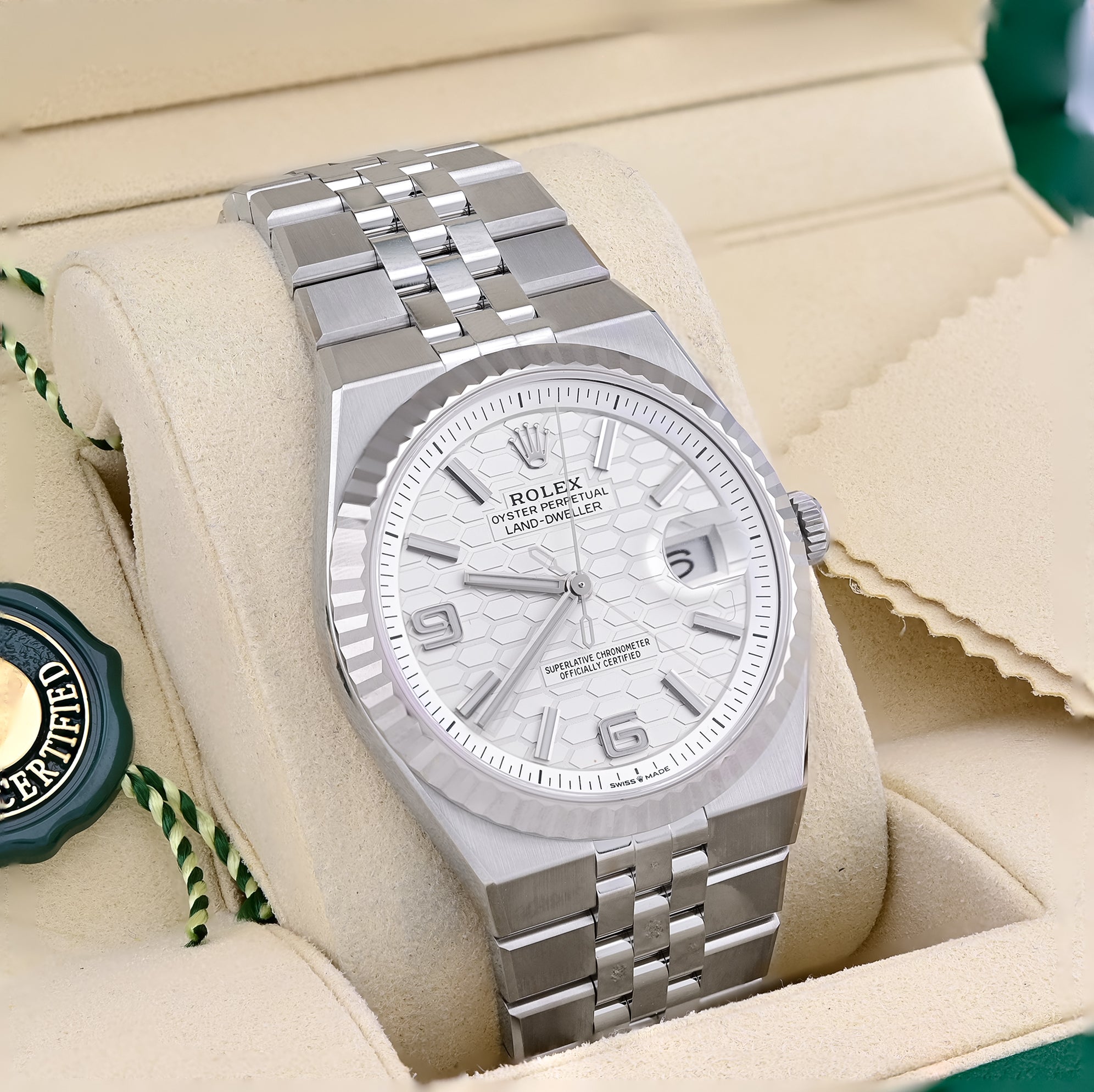 Rolex Land-Dweller 2026 40MM Oystersteel/White Gold Flat Jubilee FULL SET Watch