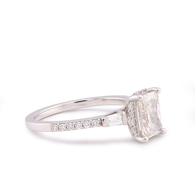 10K White Gold Centre Radiant Solitaire 1.53CT Lab Diamond Baguette/Round Women Ring - Elite Jewelers-Rings
