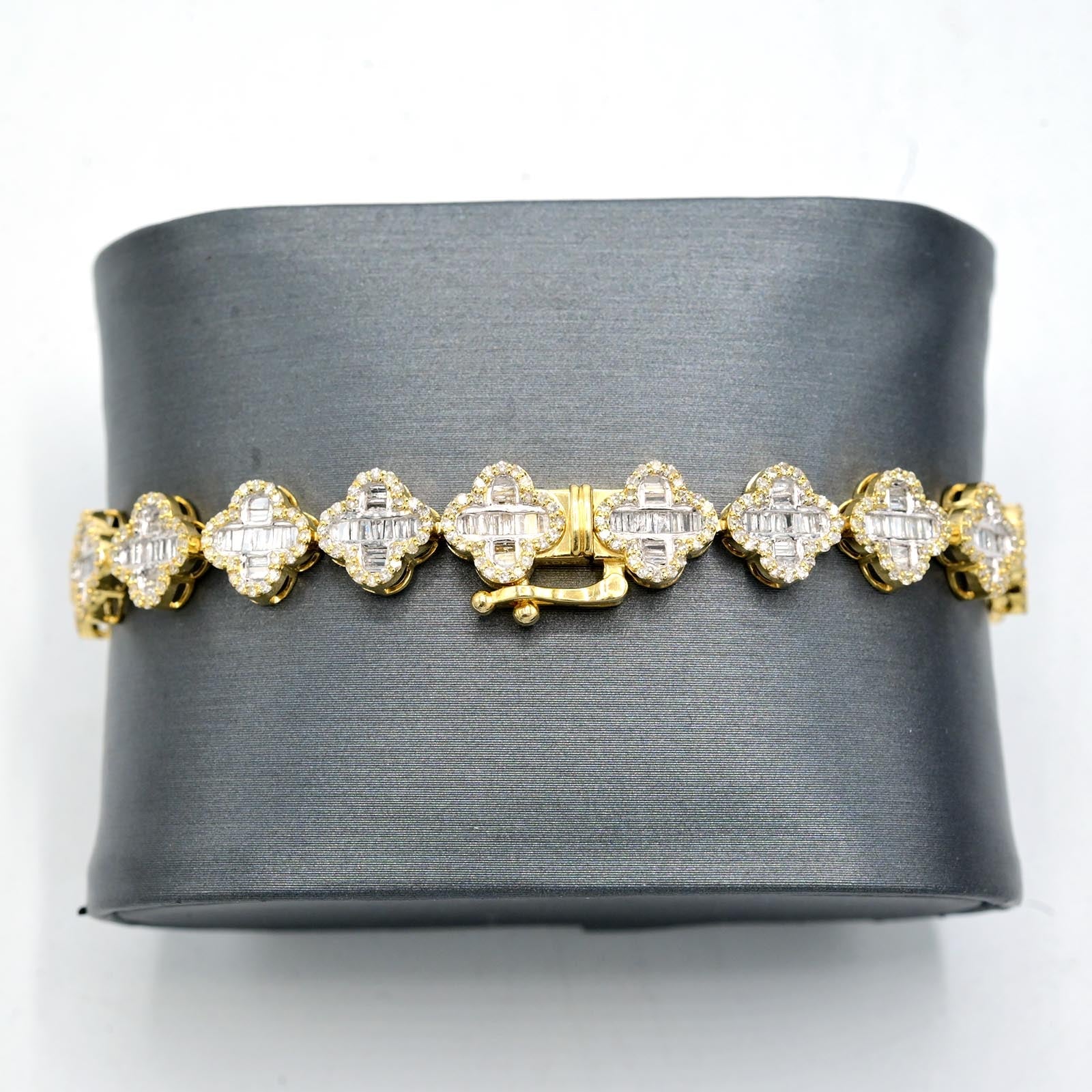 10K Yellow Gold Baguette Natural Diamond 3CT Clover Bracelet With Single Cut On Edges 7" - Elite Jewelers - Bracelets