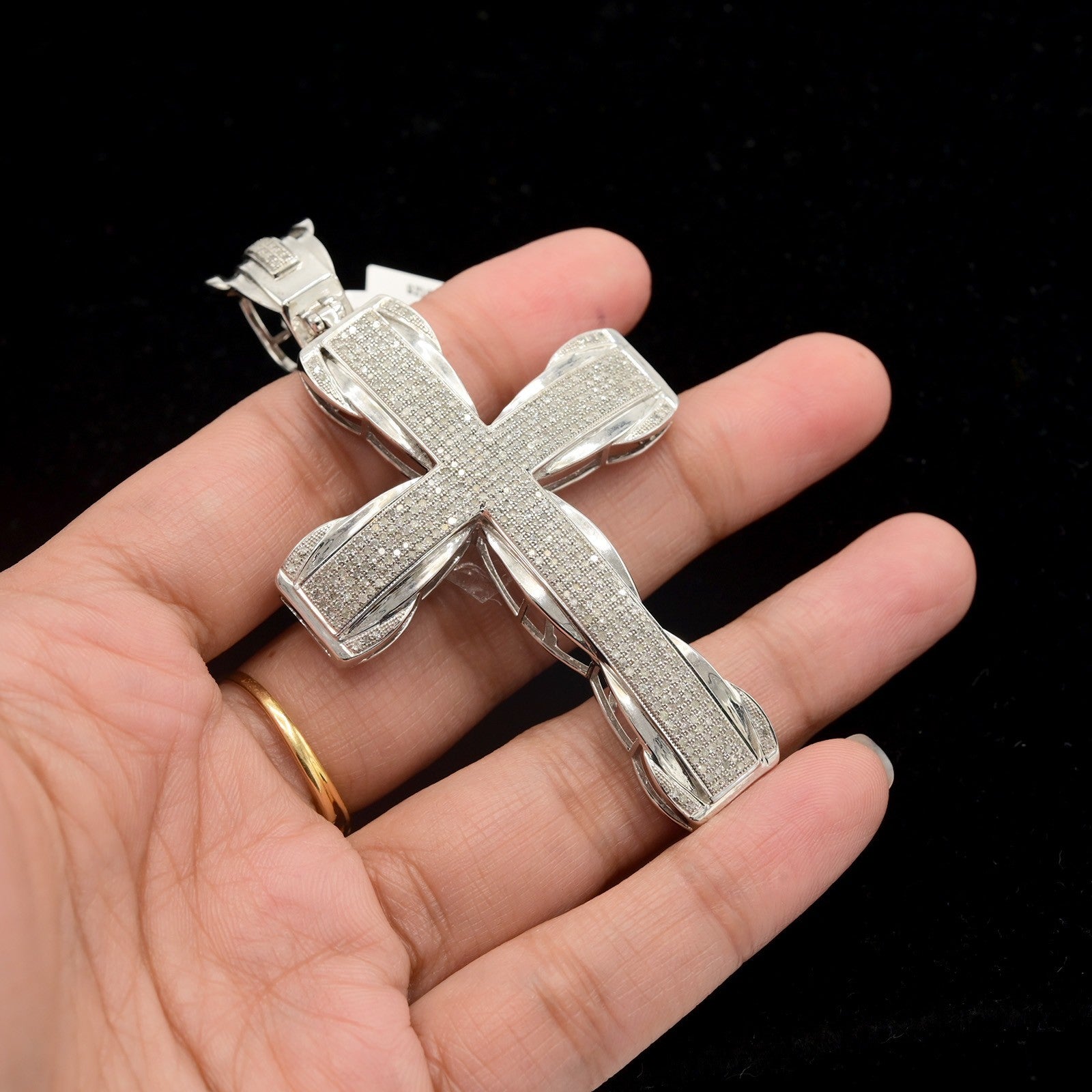 10k White Gold 1.5CTW Natural Round Diamond Iced-Out Cross Charm Pendant 17.2g