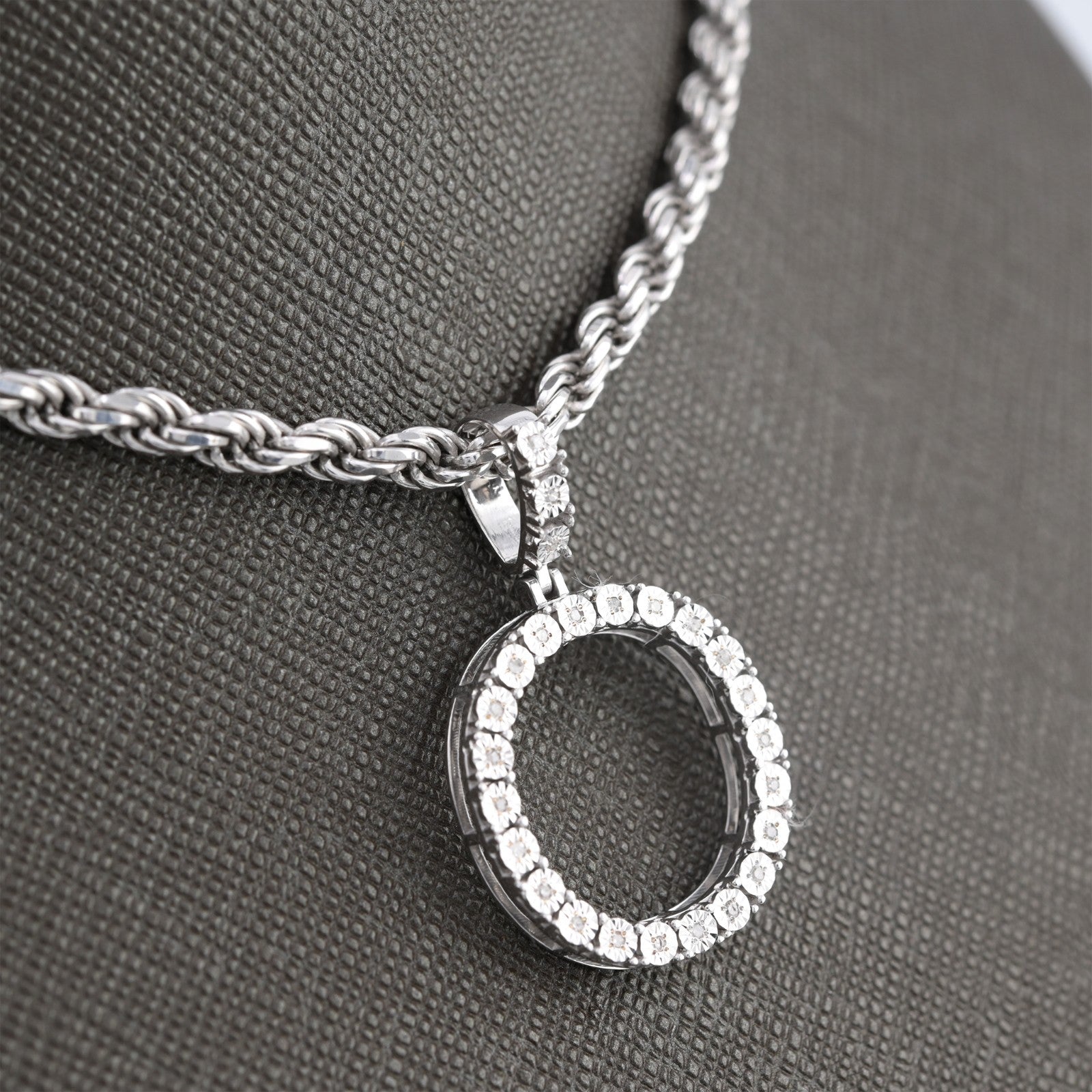 925 Silver Natural 0.15 CTW Diamond Initial Alphabet "O" Pendant 2g Unisex Charm