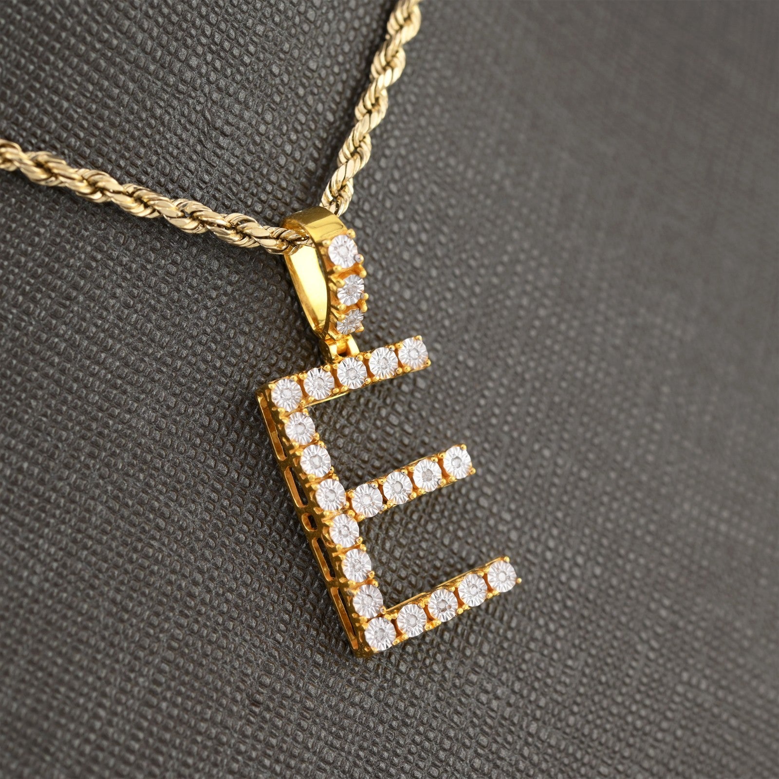 925 Yellow Natural 0.15 CTW Diamond Initial Alphabet "E" Pendant 2g Unisex Charm