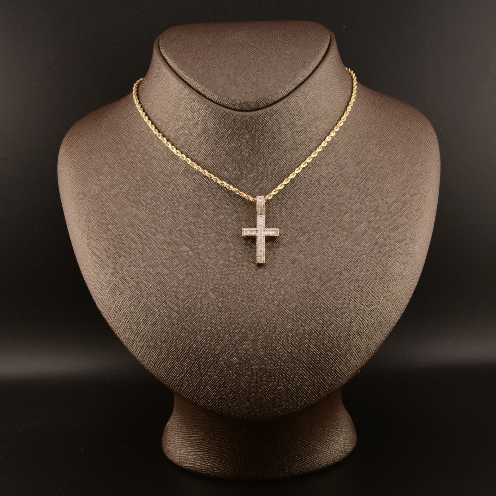 10k Yellow Gold 0.61CTW Natural Round/Baguette Diamond Cross Pendant 2.5g Charm