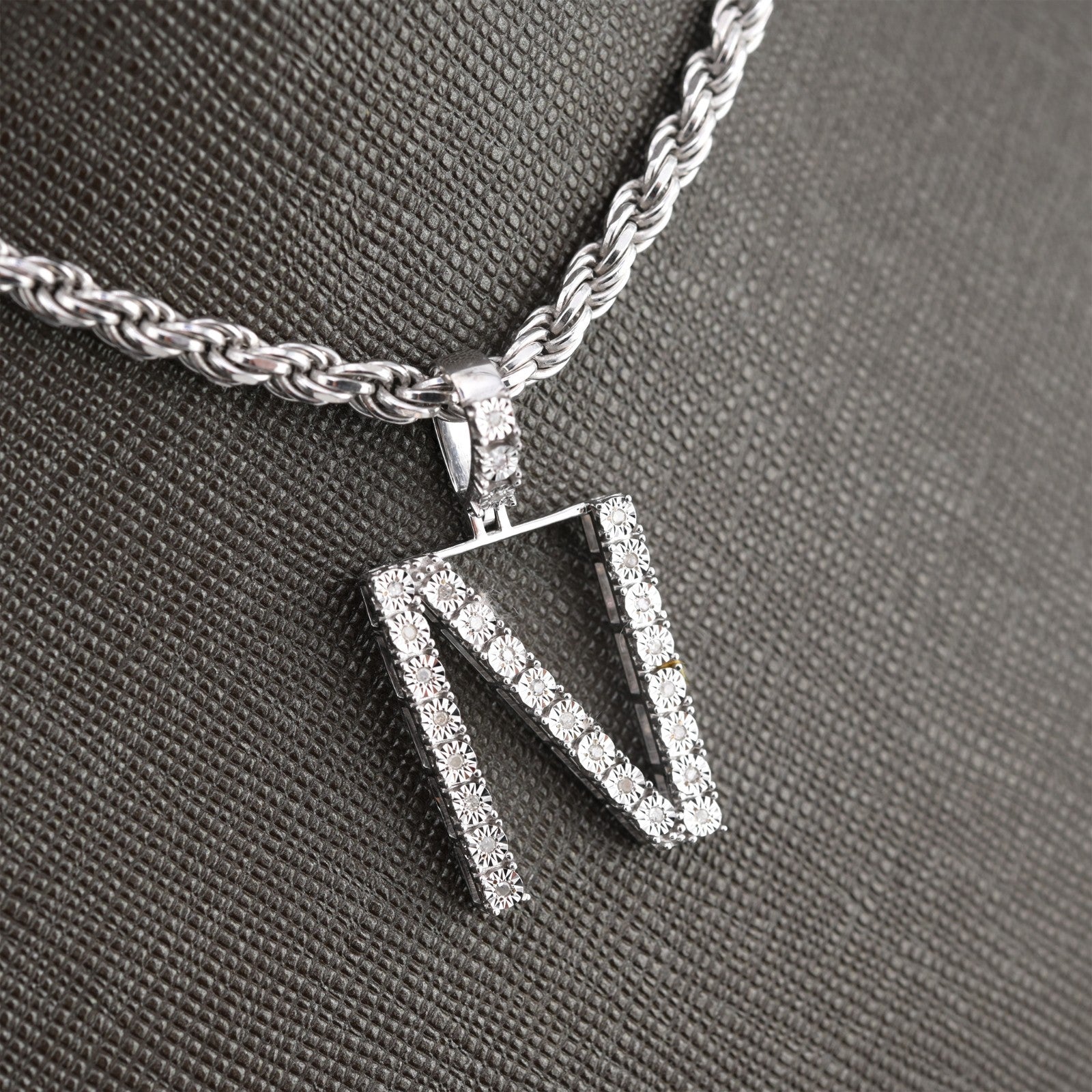 925 Silver Natural 0.15 CTW Diamond Initial Alphabet "N" Pendant 2g Unisex Charm