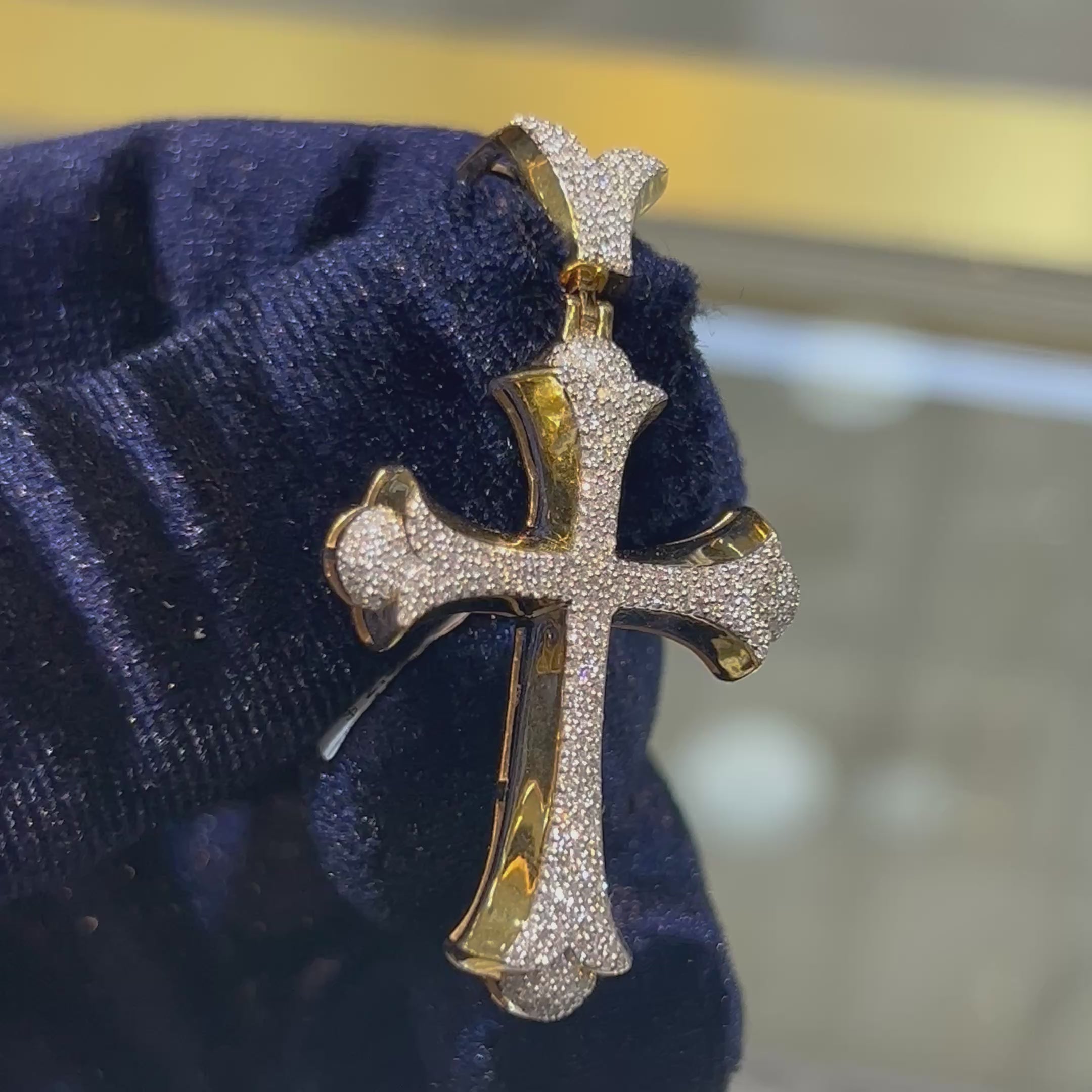 Load video: 10K Yellow Gold 0.90CT natural Diamond Cross Pendnat 47.5MM Religious Men Women Pendant 4.5g